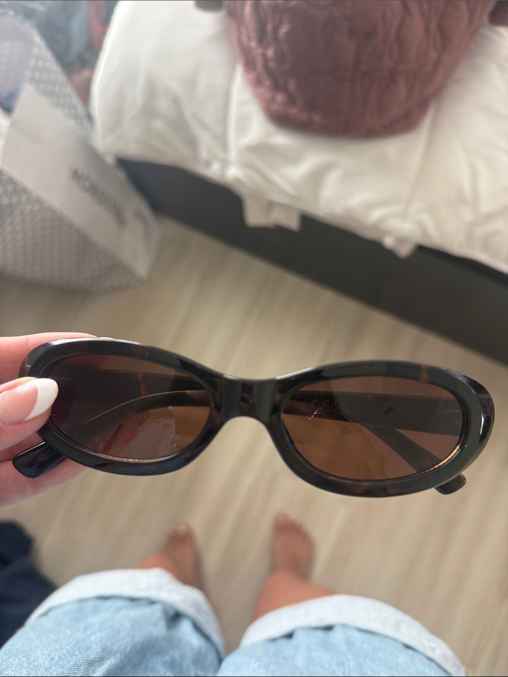 Vintage-Inspired Oval Sunglasses - Brown